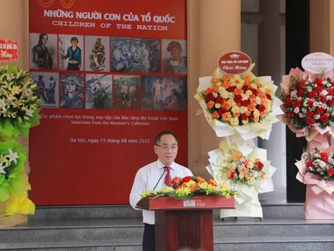 Khai mạc triển lãm chuyên đề “Những người con của Tổ quốc” tại Hà Nội