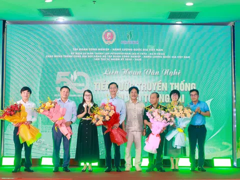 Tự hào âm vang “Tiếp bước truyền thống - Kiến tạo tương lai”