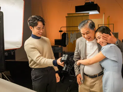 Xúc động câu chuyện gia đình trong MV mới của Trúc Nhân