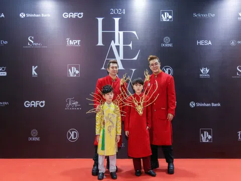 Model kid Đại Phong giữ vị trí first face cho show diễn "Ấn tượng Châu Á" của NTK Dexnol và NTK Tuấn Huỳnh