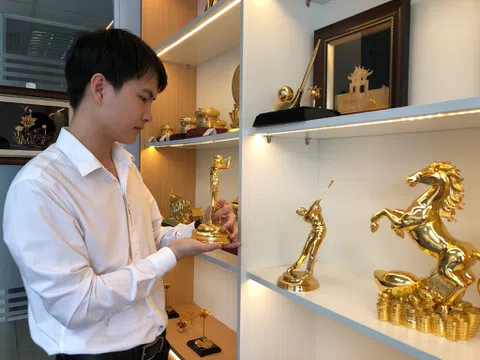Khát vọng chế tác quà tặng VIP cho Golf của CEO Royal Gift