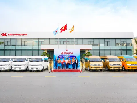 Bàn giao lô xe KIMLONG X9 đến khách hàng tham gia chương trình “Đầu tư KIMLONG 99- Nhận ngay KIMLONG X9”