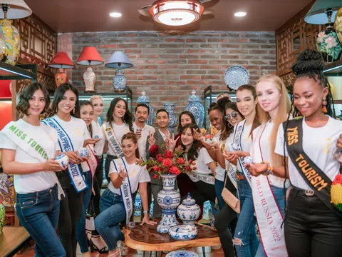 Làng cổ Bát Tràng hân hoan chào đón đại diện từ các quốc gia tham dự Hoa hậu Du lịch Thế giới 2022