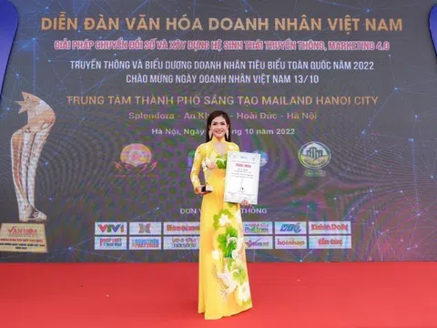 Hoa hậu Mạc Thị Minh tỏa sáng tại Diễn đàn Văn hóa Doanh nhân Việt Nam 2022