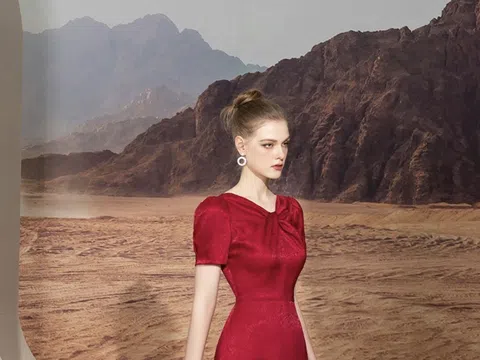 Xuống phố cuối tuần cùng gam màu đỏ sang trọng