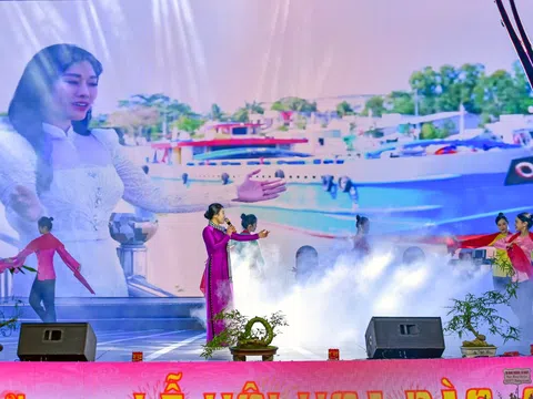 Ca khúc bất hủ “Mùa Xuân Làng Lúa Làng Hoa” được NSƯT Hương Giang làm mới như thế nào?