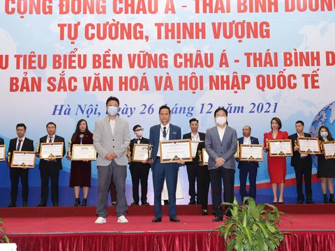 Doanh nhân Phạm Minh Lâm được tôn vinh doanh nhân vì cộng đồng Châu Á - Thái Bình Dương thịnh vượng