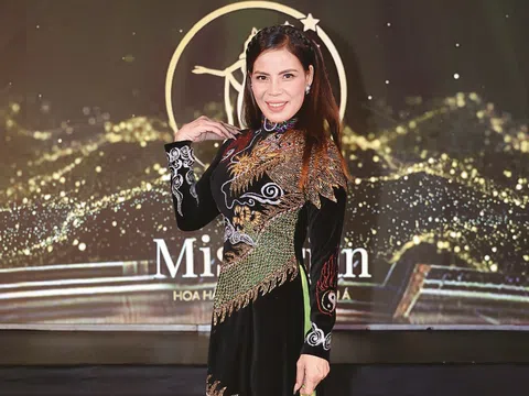 NTK Thân Hoàng Bích Thủy góp phần tôn lên vẻ đẹp thanh lịch của các thí sinh Miss Asian 2023