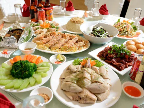 Hưng Thịnh chuyên dịch vụ Cỗ bàn tại nhà