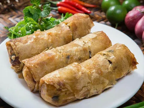 Bún Chả Sinh Từ - Món ăn giản dị, quen thuộc của Hà Nội.