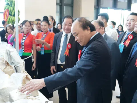 Thủ tướng Nguyễn Xuân Phúc dự Lễ kỷ niệm 90 năm thành lập Hội Nông dân Việt Nam