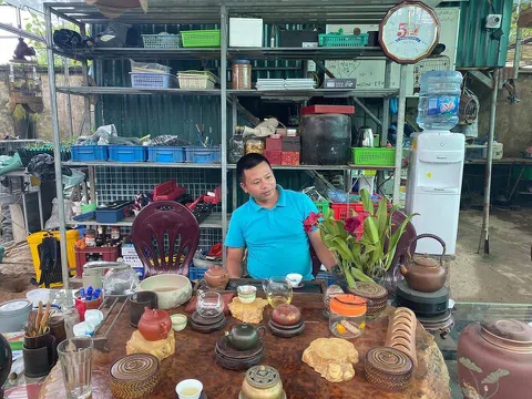 Đỗ Đức Nghĩa với niềm đam mê bồng cháy về hoa lan đột biến VAR