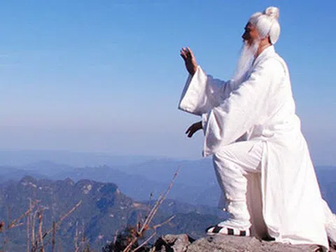 Cổ nhân dạy: Chọn vợ, không chọn gái ngẩng đầu – Lấy chồng, không lấy trai cúi mặt